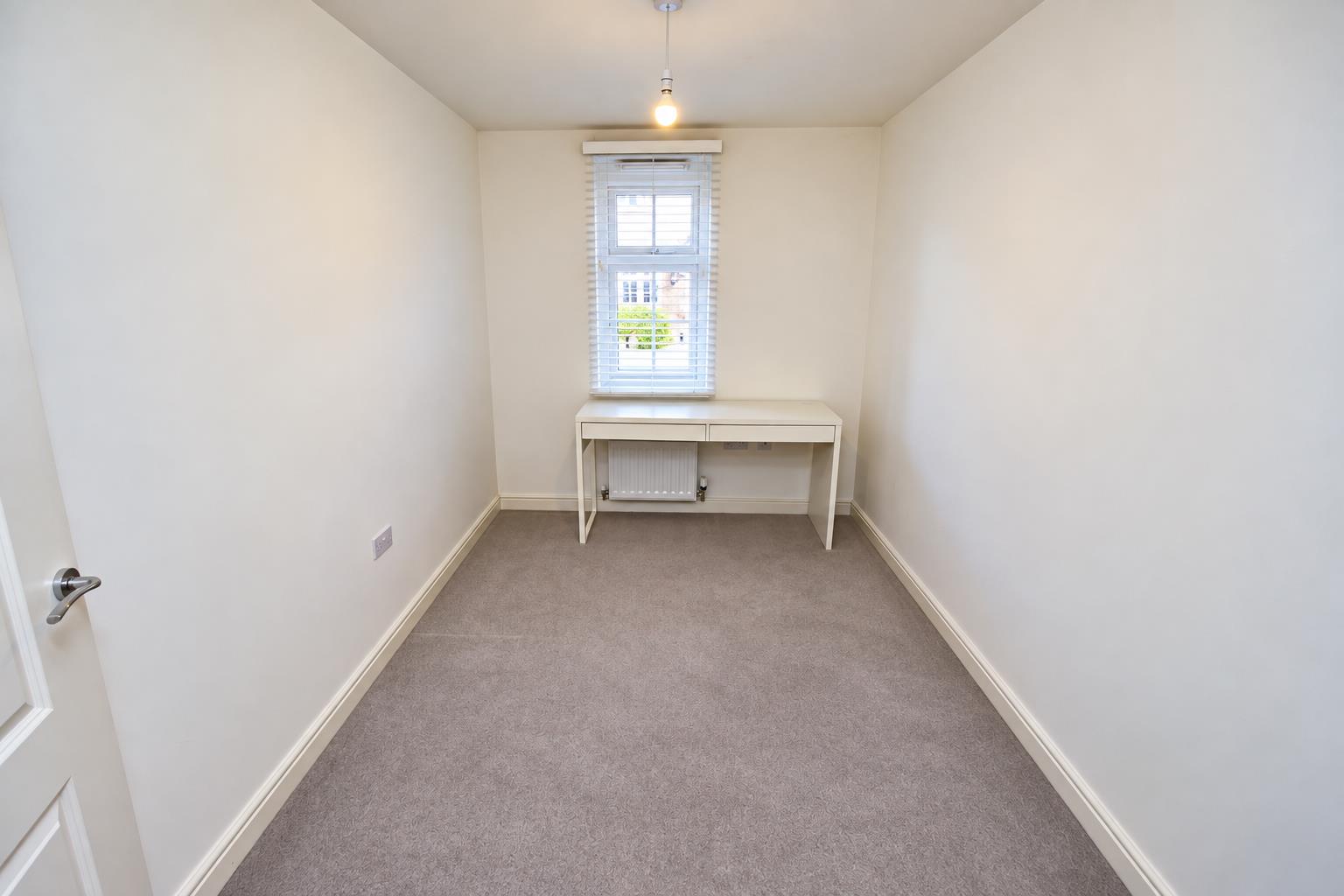 Chaucer Grove, Arborfield Green, Reading